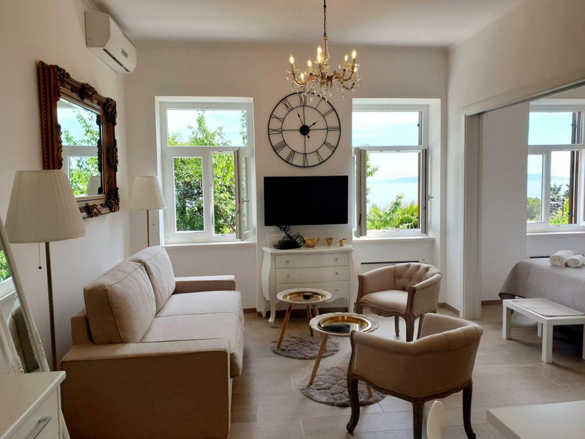 Apartment Alex - Sea View Abbazia Esterno foto